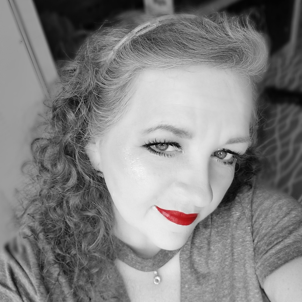 Meet your Posher, Tracy Rae